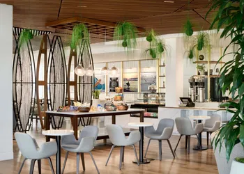 Hilton Los Angeles Culver City hotel thumbnail 2