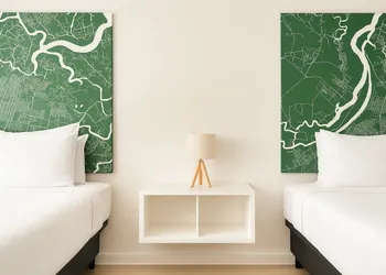 Oneway Brunswick hotel thumbnail 5