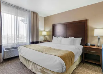 Comfort Inn & Suites Mitchell I-90 hotel thumbnail 6