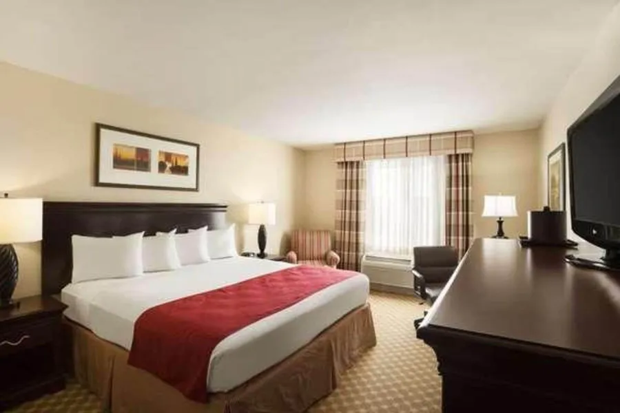 Country Inn & Suites by Radisson, Knoxville at Cedar Bluff, TN hotel detail image 6