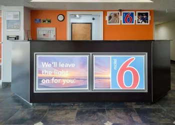 Motel 6 Mobile, AL hotel thumbnail 6
