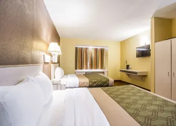Motel 6 Mobile, AL hotel thumbnail 8