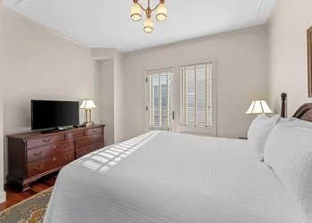 Penn's View Hotel hotel thumbnail 8
