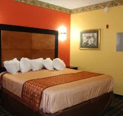 Magnolia Inn And Suites hotel detail image 7