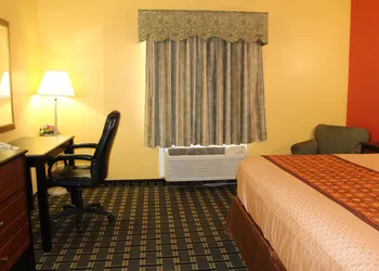 Magnolia Inn And Suites hotel thumbnail 8