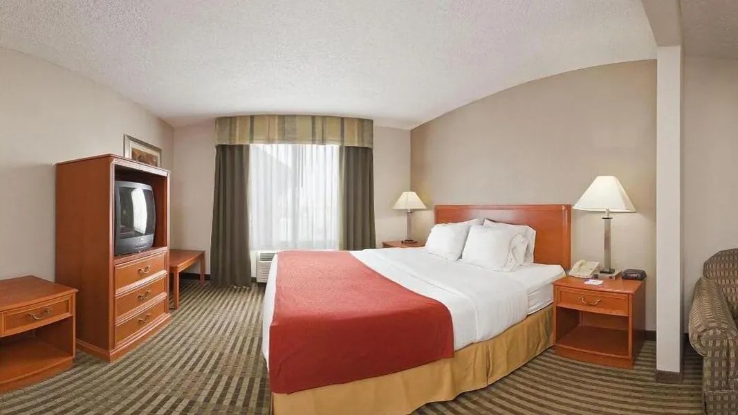 Holiday Inn Express Hotel & Suites Tell City by IHG hotel detail image 2