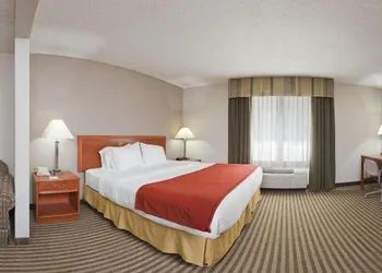 Holiday Inn Express Hotel & Suites Tell City by IHG hotel thumbnail 5