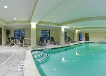 Holiday Inn Express Hotel & Suites Tell City by IHG hotel thumbnail 6