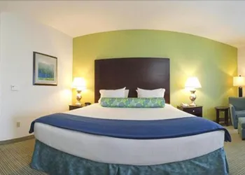 Holiday Inn Express Hotel & Suites Graham by IHG hotel thumbnail 6