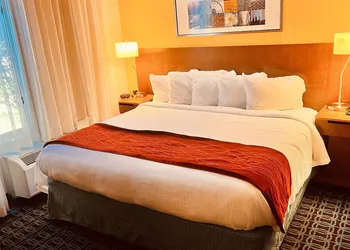 Comfort Inn & Suites Berea hotel thumbnail 6