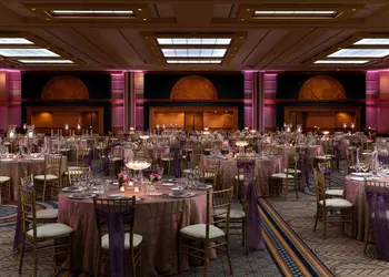 Sheraton Grand Chicago Riverwalk hotel thumbnail 3