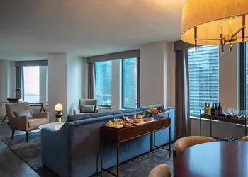 Sheraton Grand Chicago Riverwalk hotel thumbnail 8