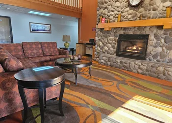 Ramada by Wyndham Platte City KCI Airport hotel thumbnail 2