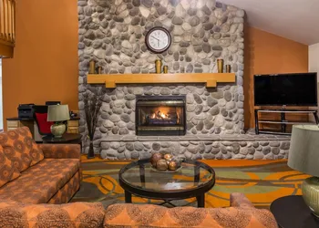 Ramada by Wyndham Platte City KCI Airport hotel thumbnail 4