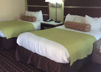 Days Inn by Wyndham Cornelia hotel thumbnail 4
