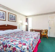 Days Inn by Wyndham Cornelia hotel detail image 5