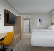 Holiday Inn Express Hotel & Suites Greensboro Airport Area by IHG hotel detail image 5