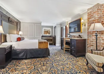 Place d'Armes Hotel hotel thumbnail 8