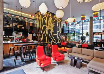citizenM New York Times Square hotel thumbnail 2
