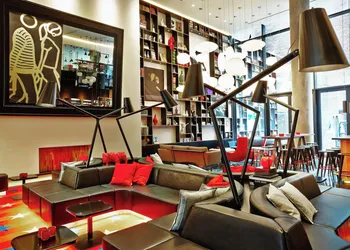 citizenM New York Times Square hotel thumbnail 4