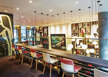 citizenM New York Times Square hotel thumbnail 5