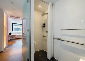 citizenM New York Times Square hotel thumbnail 7