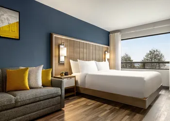 Crowne Plaza Saint John Harbour View by IHG hotel thumbnail 5