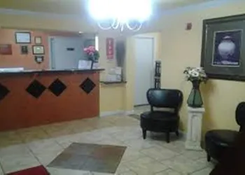 Econo Lodge Inn & Suites San Antonio near Frost Bank Center hotel thumbnail 6