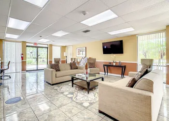 Stayable Kissimmee East hotel thumbnail 2