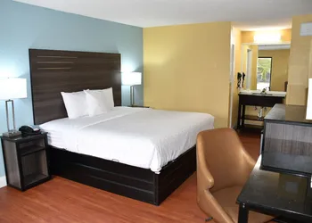 Baymont by Wyndham Macon I-75 hotel thumbnail 6
