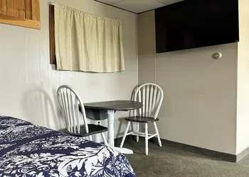 Mount Blue Motel hotel thumbnail 5