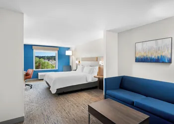 Holiday Inn Express & Suites Morrilton by IHG hotel thumbnail 7