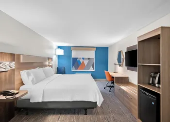 Holiday Inn Express & Suites Morrilton by IHG hotel thumbnail 8