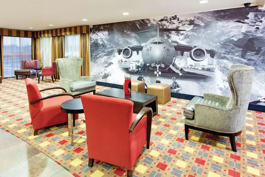 La Quinta Inn & Suites by Wyndham Warner Robins - Robins AFB hotel detail image 2