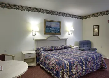 Lighthouse Inn hotel thumbnail 3