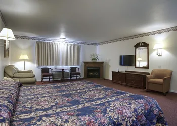 Lighthouse Inn hotel thumbnail 8