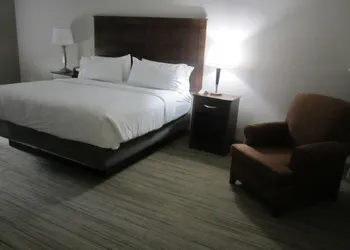 Holiday Inn Express & Suites Lake Placid by IHG hotel thumbnail 6