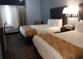 Quality Inn & Suites McCook hotel thumbnail 4