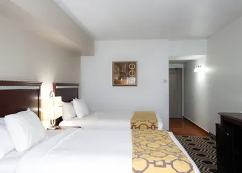 Baymont by Wyndham Delavan Near Lake Geneva hotel thumbnail 7