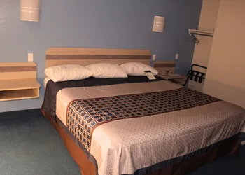 Wine Country Inn hotel thumbnail 5