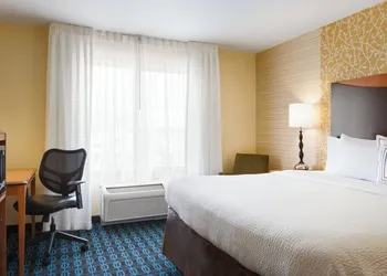 Fairfield Inn & Suites by Marriott Weirton hotel thumbnail 4