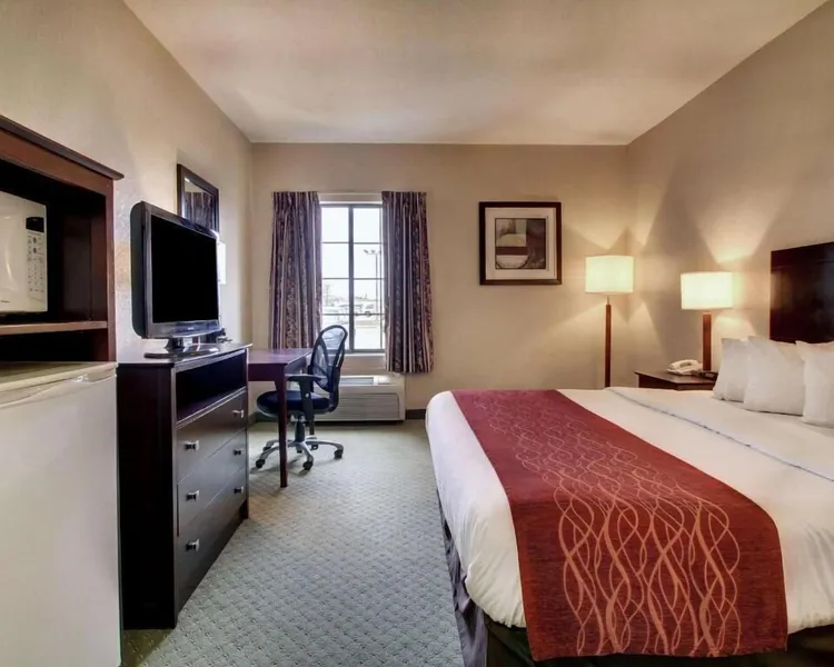 Columbia Inn & Suites hotel detail image 2