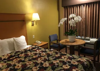 Oceanview Motel - Huntington Beach hotel thumbnail 8