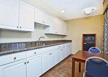 Holiday Inn Express Hotel & Suites Wabash by IHG hotel thumbnail 5