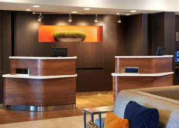 Courtyard by Marriott Toledo Maumee/Arrowhead hotel thumbnail 2