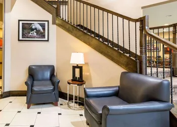 Comfort Inn & Suites Winnie hotel thumbnail 2
