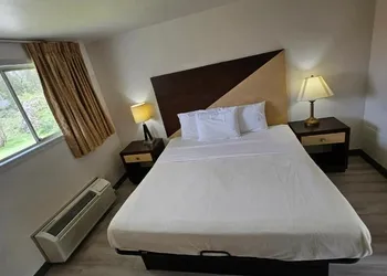 Budget Inn hotel thumbnail 5