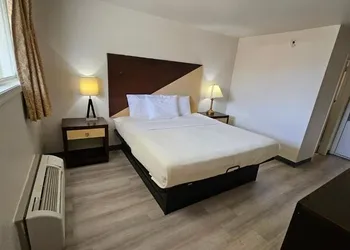 Budget Inn hotel thumbnail 7
