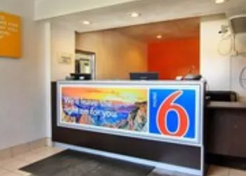 Motel 6 Kingsville, TX hotel thumbnail 5