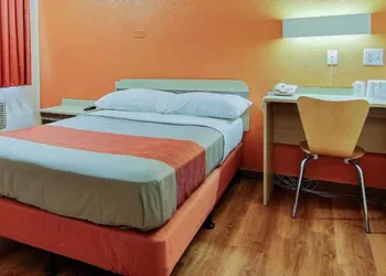 Motel 6 Kingsville, TX hotel thumbnail 6